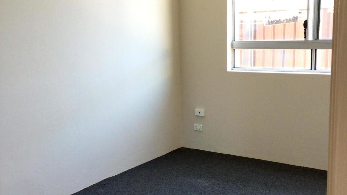 Spacious two bedroom apartment in Liverpool - 3/24 Hoxton Park Rd, Liverpool NSW 2170 - 4