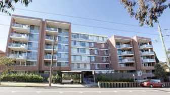 SPACIOUS 2 BEDROOMS UNIT NOW AVAILABLE! CLOSE TO PARRAMATTA CBD - 13/15 Sturt St, Telopea NSW 2117 - 1