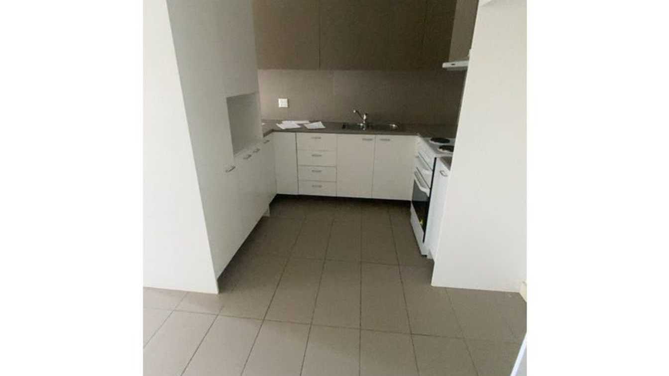 SPACIOUS 2 BEDROOMS UNIT NOW AVAILABLE! CLOSE TO PARRAMATTA CBD - 13/15 Sturt St, Telopea NSW 2117 - 5