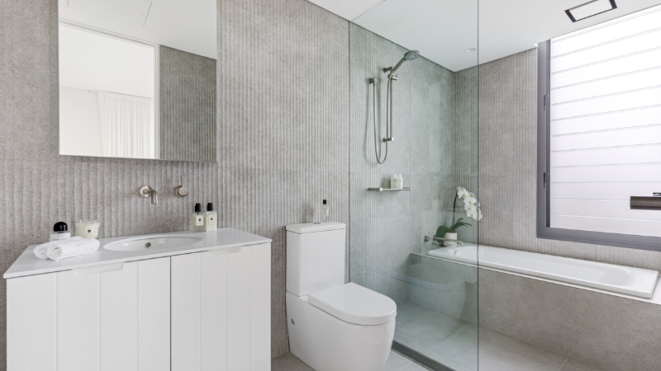 AFFORDABLE HOUSING - As new state-of-the-art 2 bedroom apartment - 6/14 Fletcher St, Bondi NSW 2026 - 3