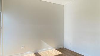 Modern 2 bedroom apartment - affordable housing - 209/90 Elizabeth Dr, Liverpool NSW 2170 - 4