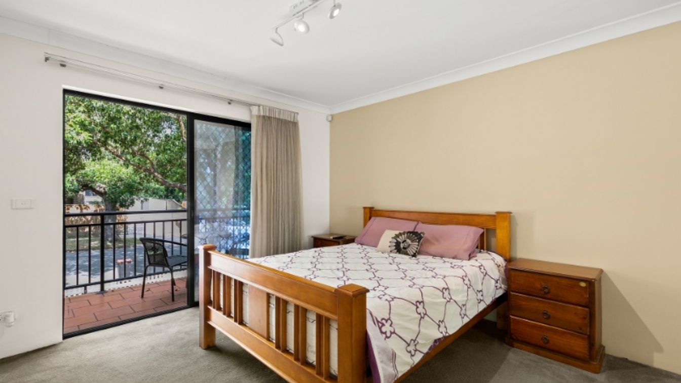 Three-Level Townhouse with Study & Tandem Garage - Discount to Market - 9/15 Brickfield St, North Parramatta NSW 2151 - 4